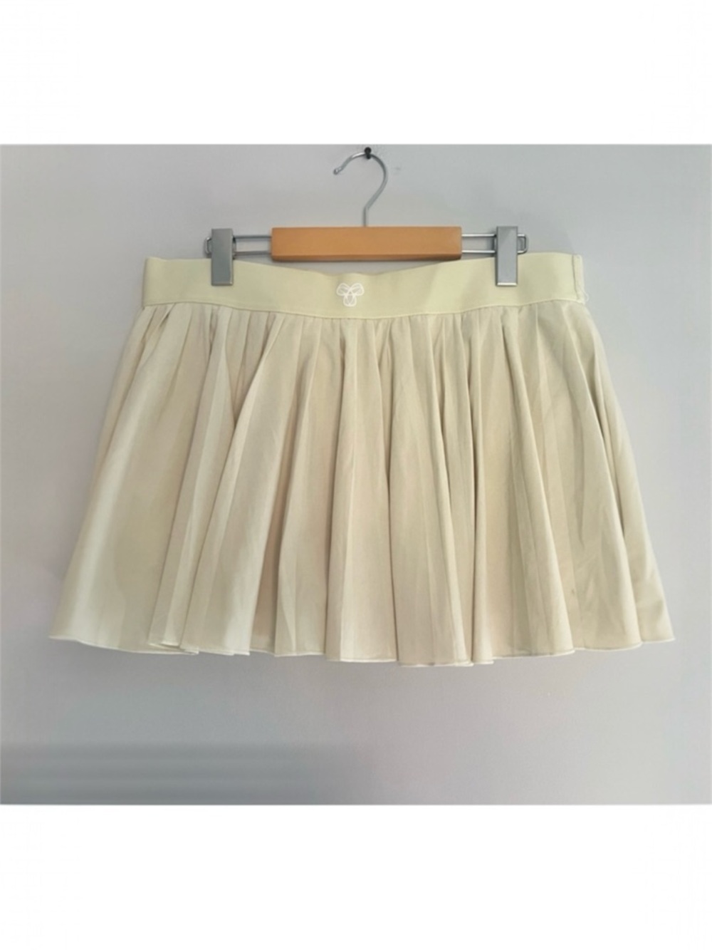 Aritzia TNAction TNA Move Butter Yellow Tennis Skirt with Shorts